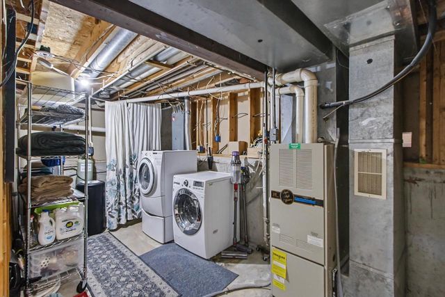 W9295 Oakland Road, Cambridge, WI 53523