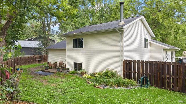 W9295 Oakland Road, Cambridge, WI 53523