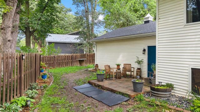 W9295 Oakland Road, Cambridge, WI 53523