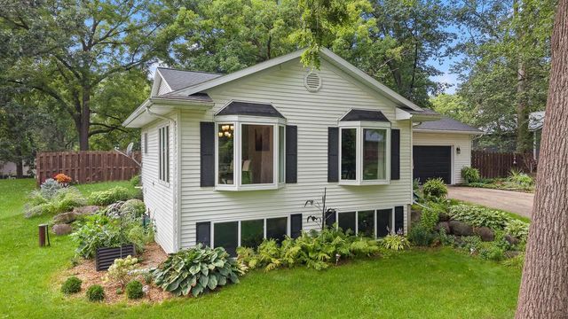 W9295 Oakland Road, Cambridge, WI 53523