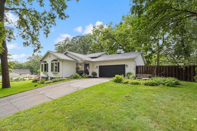 W9295 Oakland Road, Cambridge, WI 53523