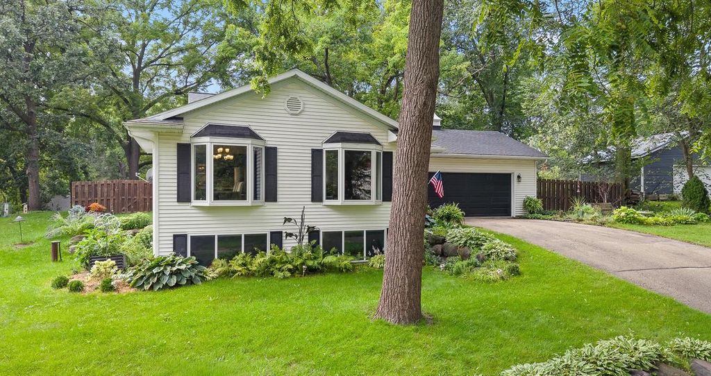 W9295 Oakland Road, Cambridge, WI 53523