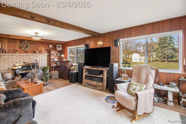 5794 Shetland Way, Waterford, MI 48327