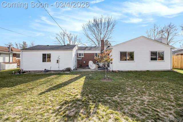 5794 Shetland Way, Waterford, MI 48327