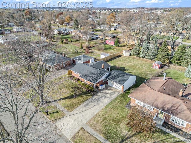 5794 Shetland Way, Waterford, MI 48327