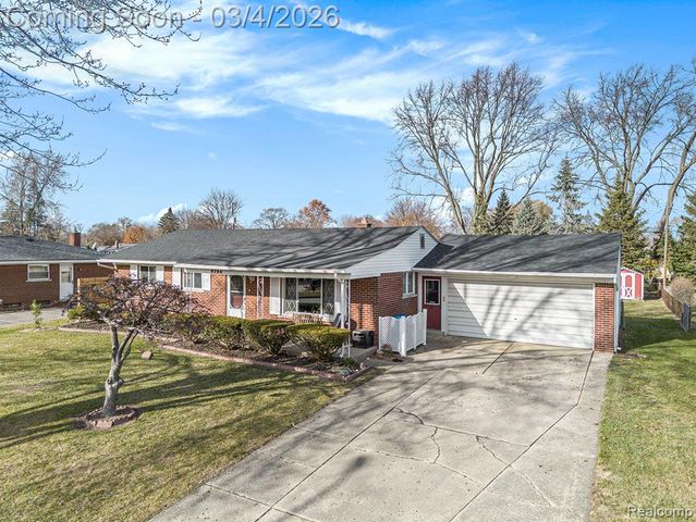 5794 Shetland Way, Waterford, MI 48327