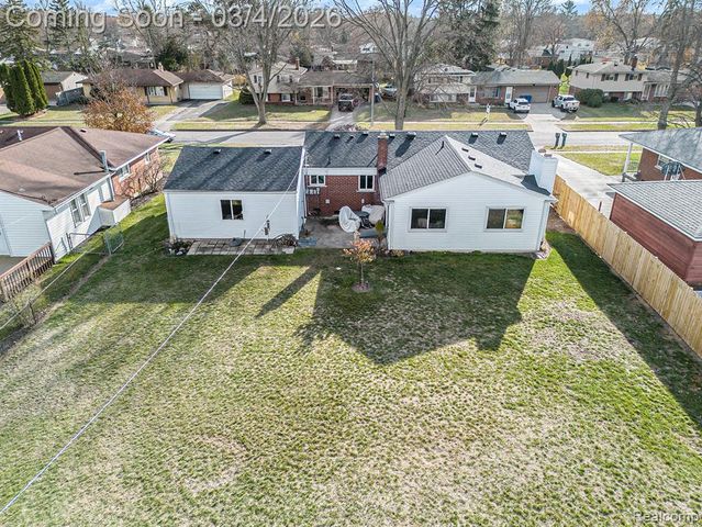 5794 Shetland Way, Waterford, MI 48327