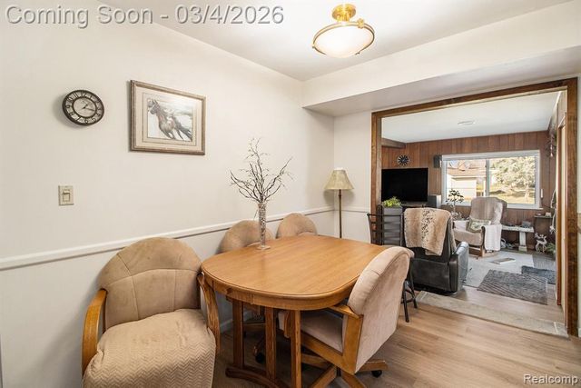 5794 Shetland Way, Waterford, MI 48327