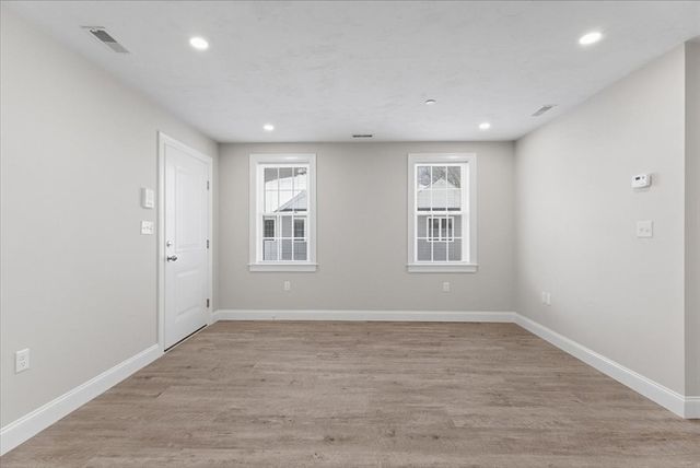 202 Central Street J, Avon, MA 02332