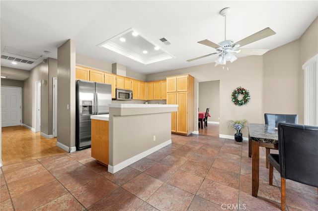 4060 N Flame Tree, Rialto, CA 92377