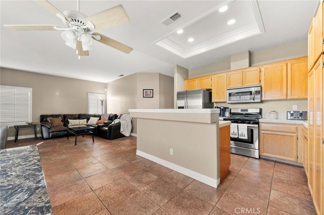 4060 N Flame Tree, Rialto, CA 92377