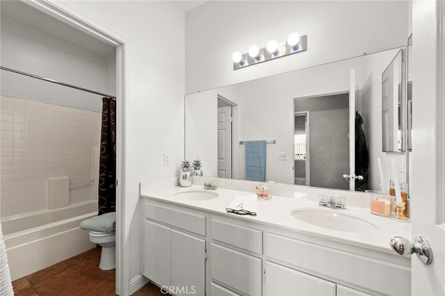 4060 N Flame Tree, Rialto, CA 92377