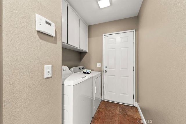 4060 N Flame Tree, Rialto, CA 92377