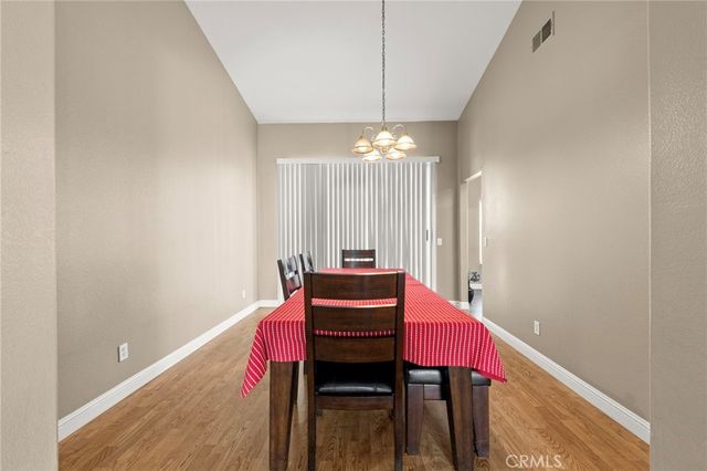 4060 N Flame Tree, Rialto, CA 92377