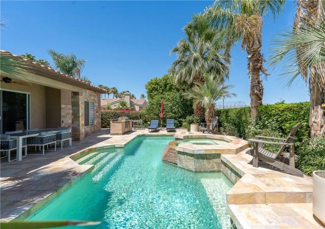 14 Calle Lantana, Palm Desert, CA 92260