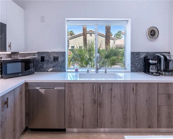 14 Calle Lantana, Palm Desert, CA 92260