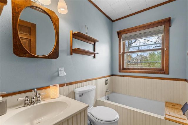 608 Pennsylvania AVENUE, West Bend, WI 53095