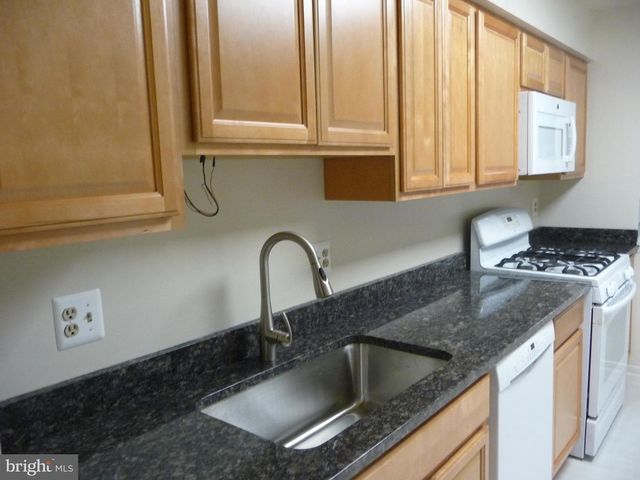 3850-A STEPPES CT, Falls Church, VA 22041
