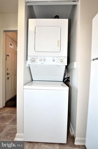 3850-A STEPPES CT, Falls Church, VA 22041