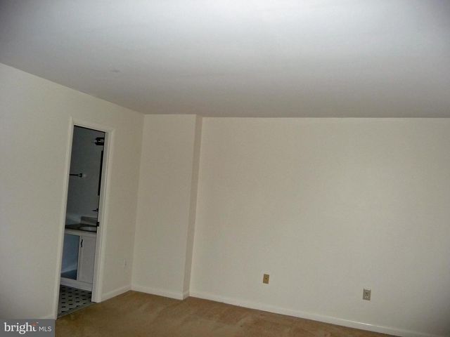 3850-A STEPPES CT, Falls Church, VA 22041