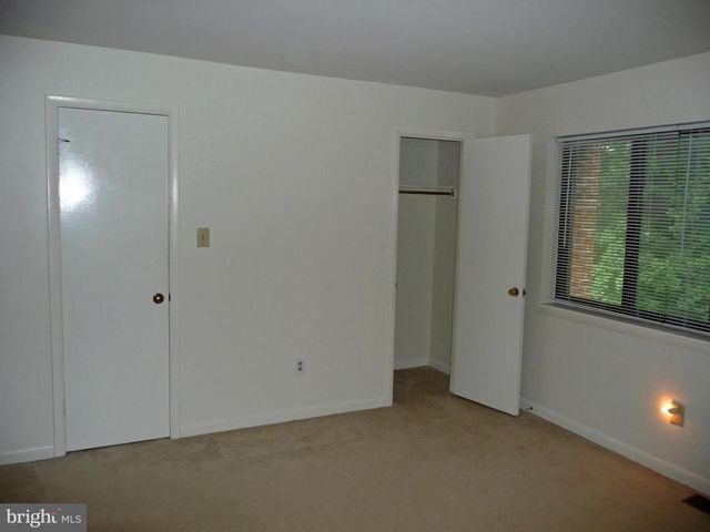 3850-A STEPPES CT, Falls Church, VA 22041