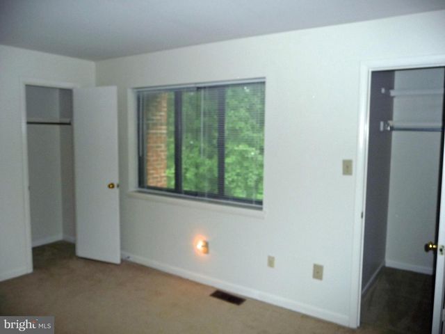 3850-A STEPPES CT, Falls Church, VA 22041