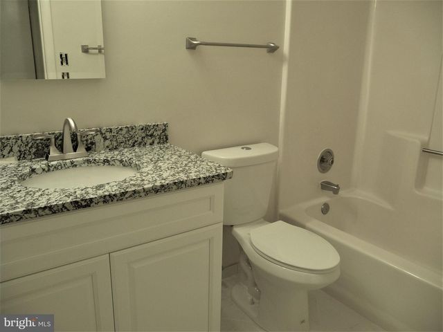 3850-A STEPPES CT, Falls Church, VA 22041