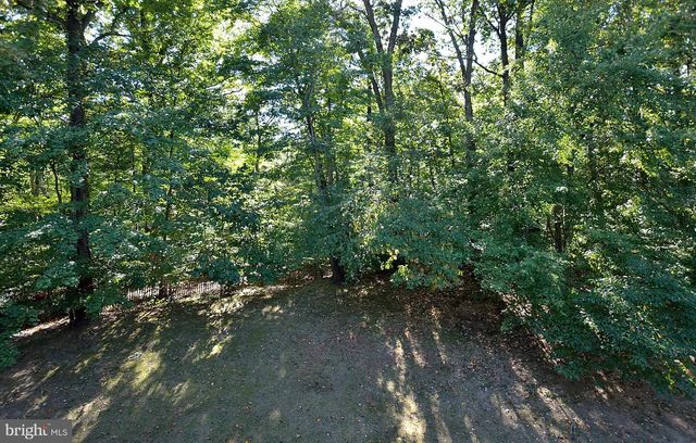 3850-A STEPPES CT, Falls Church, VA 22041