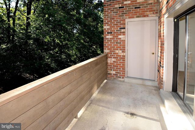3850-A STEPPES CT, Falls Church, VA 22041