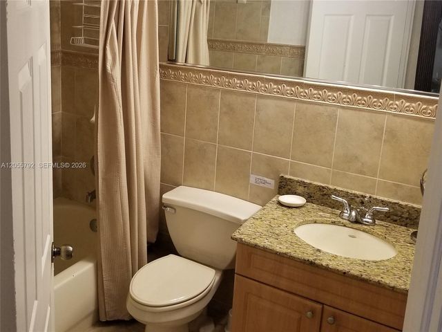 8290 Lake Dr 440, Doral, FL 33166