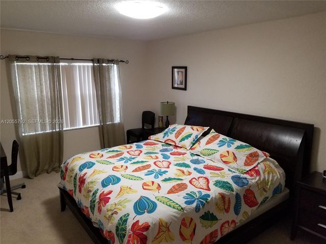 8290 Lake Dr 440, Doral, FL 33166
