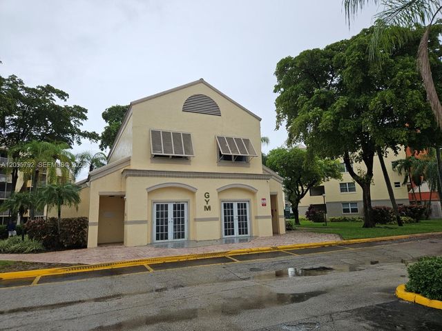 8290 Lake Dr 440, Doral, FL 33166
