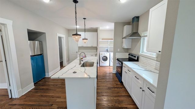 1133 W Gray Street, Houston, TX 77019
