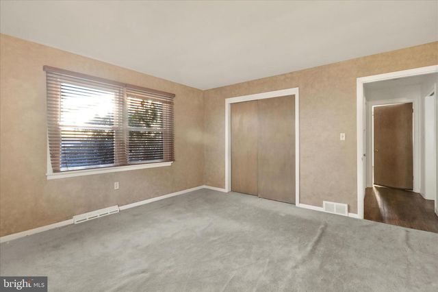 410 FRIEDENSBURG RD, Reading, PA 19606