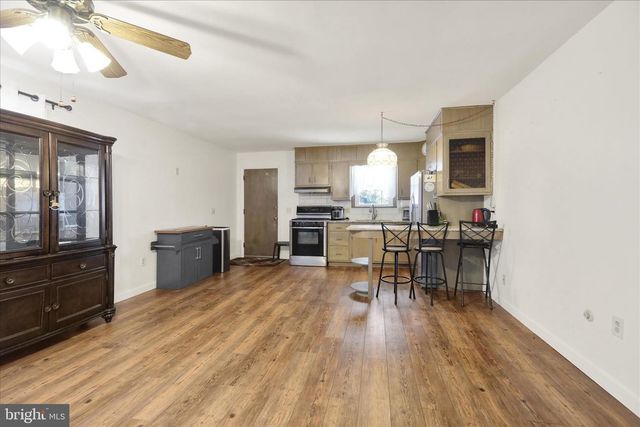 410 FRIEDENSBURG RD, Reading, PA 19606