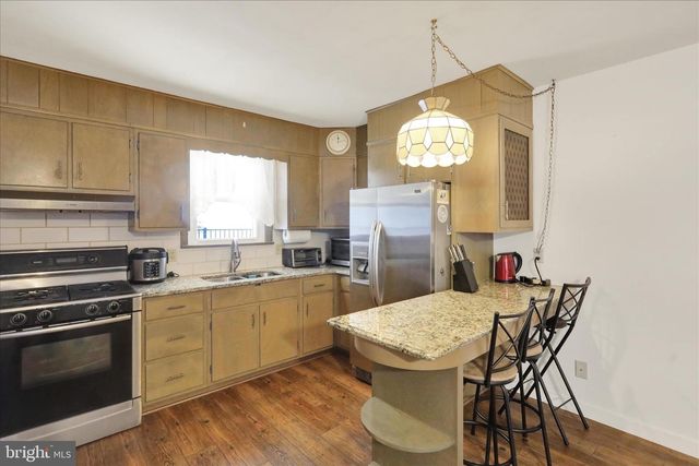 410 FRIEDENSBURG RD, Reading, PA 19606