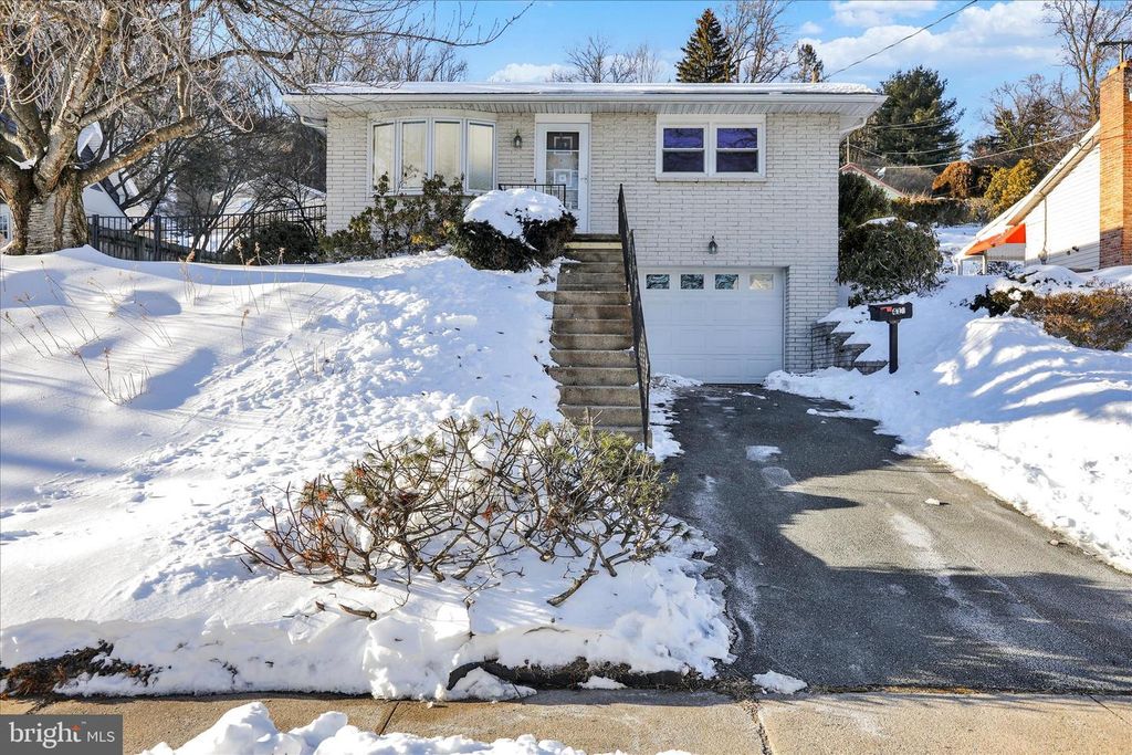 410 FRIEDENSBURG RD, Reading, PA 19606