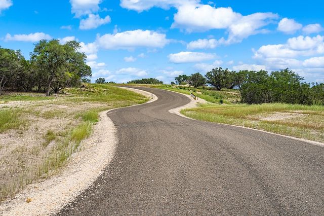 200 Countless Views Dr, Kerrville, TX 78028