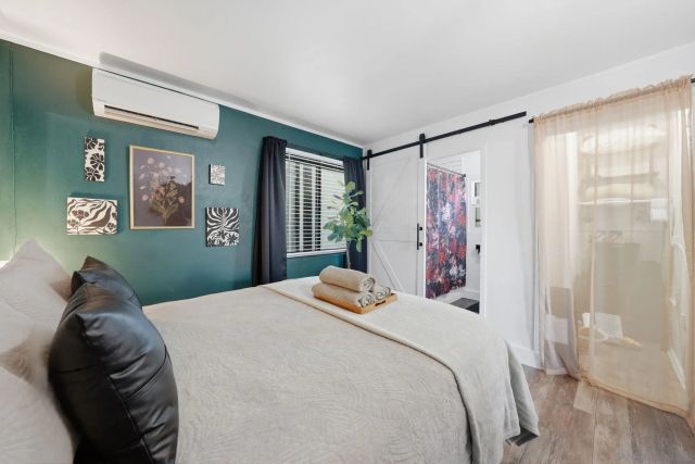 2585 J Street, San Diego, CA 92102