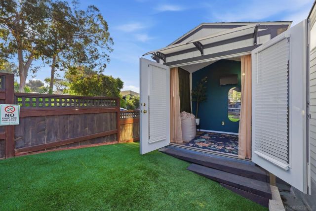 2585 J Street, San Diego, CA 92102