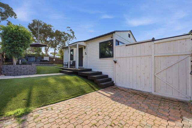 2585 J Street, San Diego, CA 92102