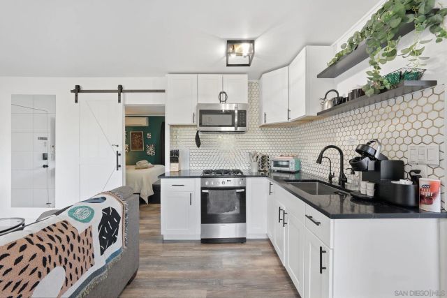 2585 J Street, San Diego, CA 92102