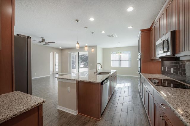 19326 LONG LAKE RANCH BOULEVARD, Lutz, FL 33558