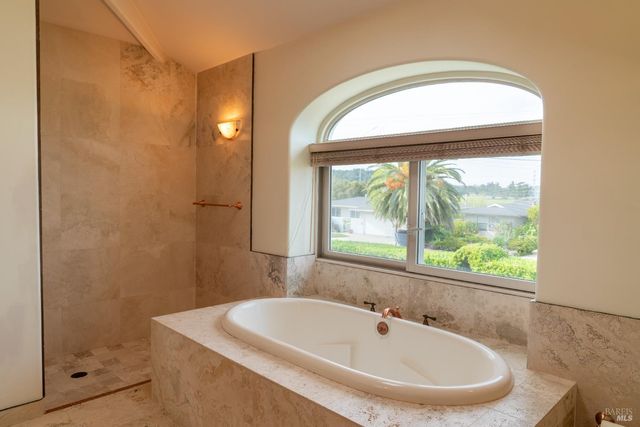 124 Montego Key, Novato, CA 94949