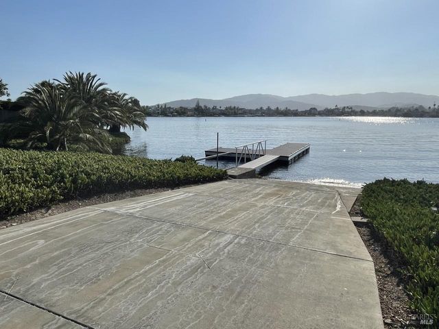 124 Montego Key, Novato, CA 94949