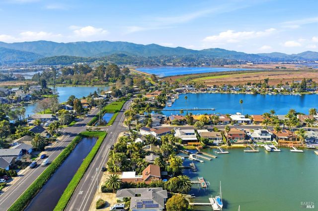 124 Montego Key, Novato, CA 94949