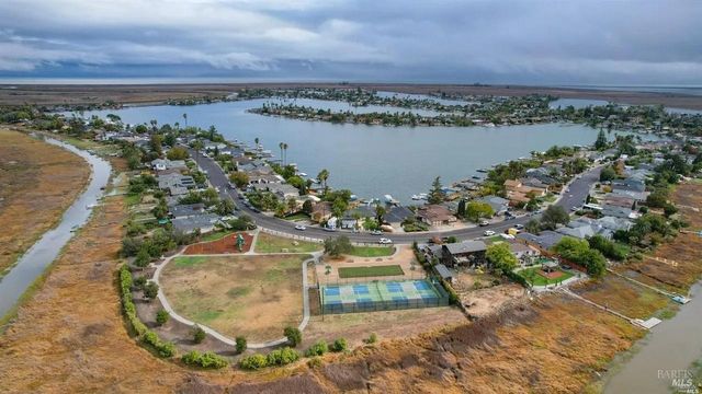 124 Montego Key, Novato, CA 94949