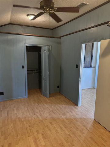 3085 Longleaf Drive, Sulphur, LA 70663