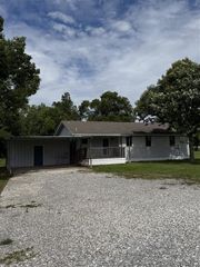 3085 Longleaf Drive, Sulphur, LA 70663