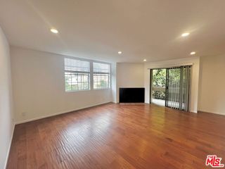 750 N Kings Road 210, West Hollywood, CA 90069